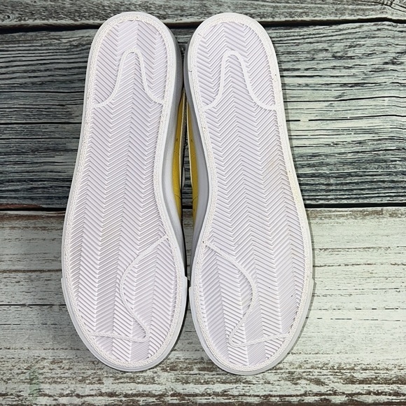Nike Men's Blazer Low ‘77 Suede Speed Yellow/White-Speed Yellow-White Size 9 - Picture 4 of 9
